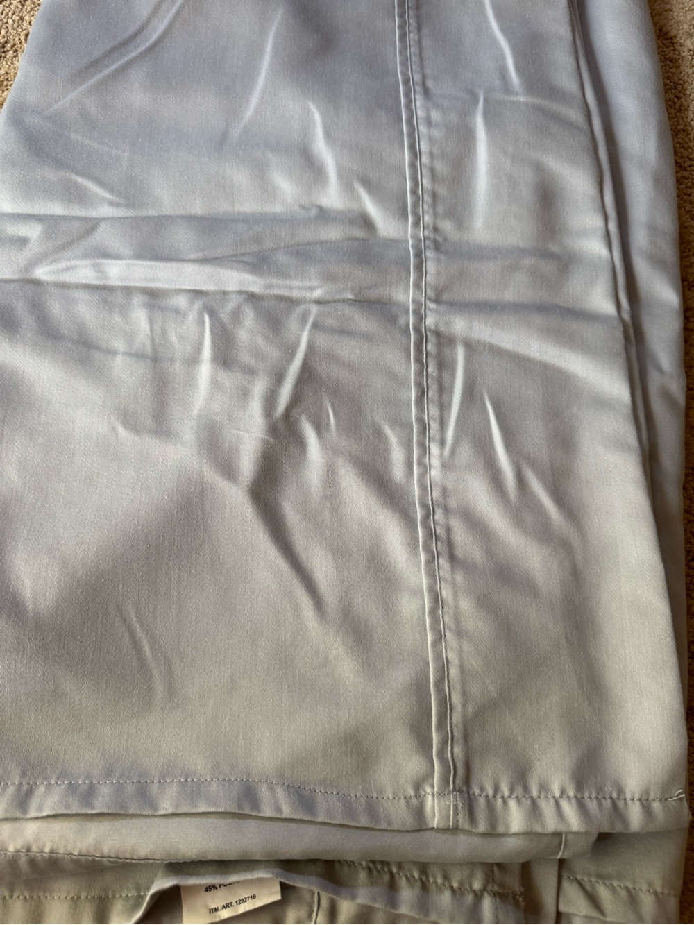 Queen flat sheet in light gray color - Picture 3 of 3